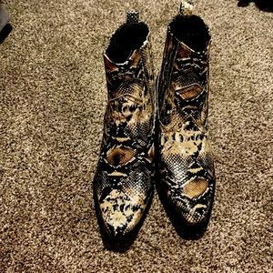 Seven7- Snake Skin Heels